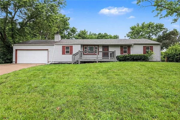 $239,900 | 8012 East 100th Street, Kansas City, MO 64134