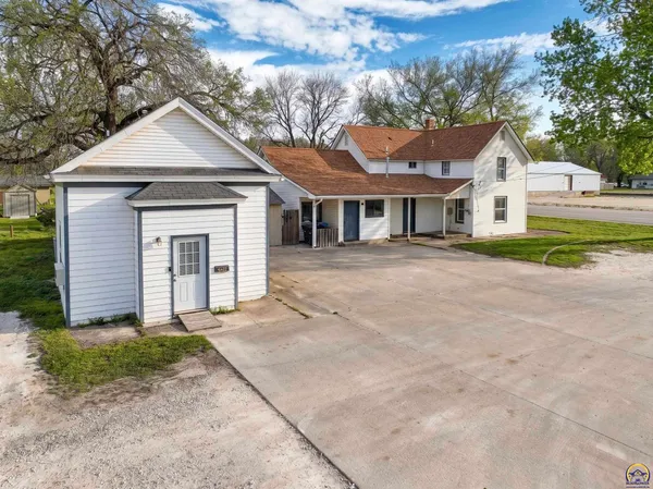 $315,000 | 802 West Bertrand Street, St. Marys, KS 66536