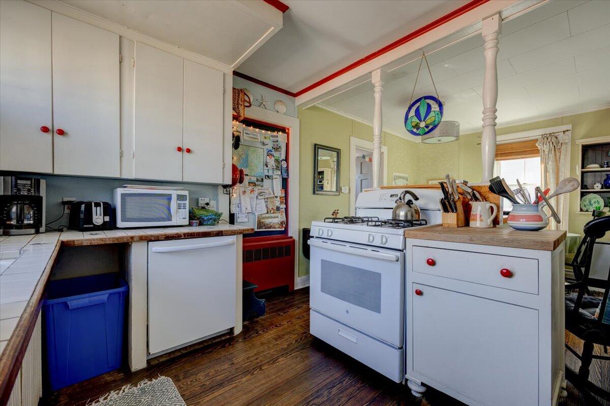 12 Ave 2 Scarborough, ME 04074 - Photo 12 of 35 09-12 Ave 2-9