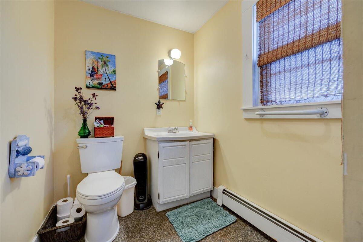 12 Ave 2 Scarborough, ME 04074 - Photo 13 of 35 25-12 Ave 2-25