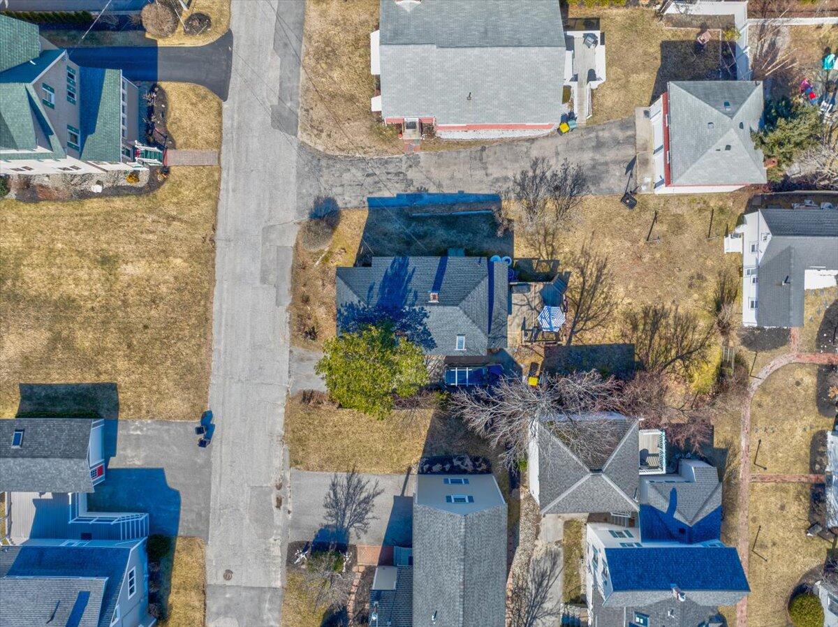 12 Ave 2 Scarborough, ME 04074 - Photo 28 of 35 44-12 Ave 2-44