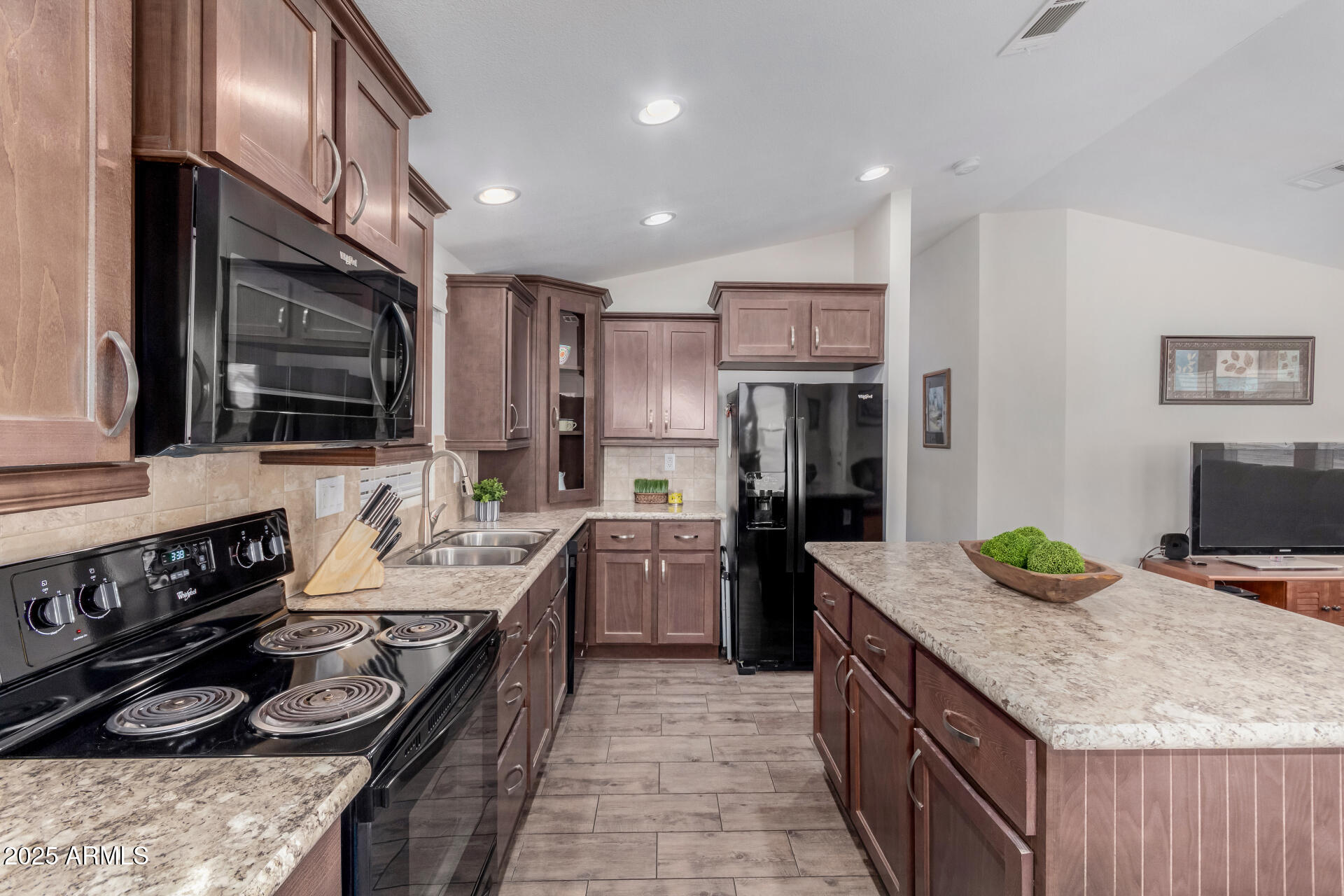 3301 South Goldfield Road, Unit 4065 Apache Junction, AZ 85119 - Photo 16 of 35 17 - Goldfield