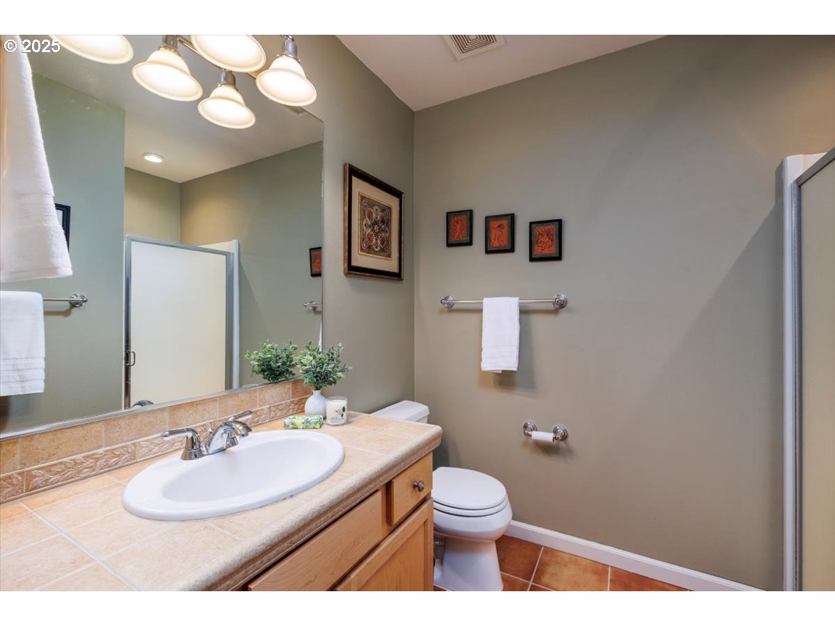 11002 Northwest Leahy Road Portland, OR 97229 - Photo 17 of 34 Gallery Image 17