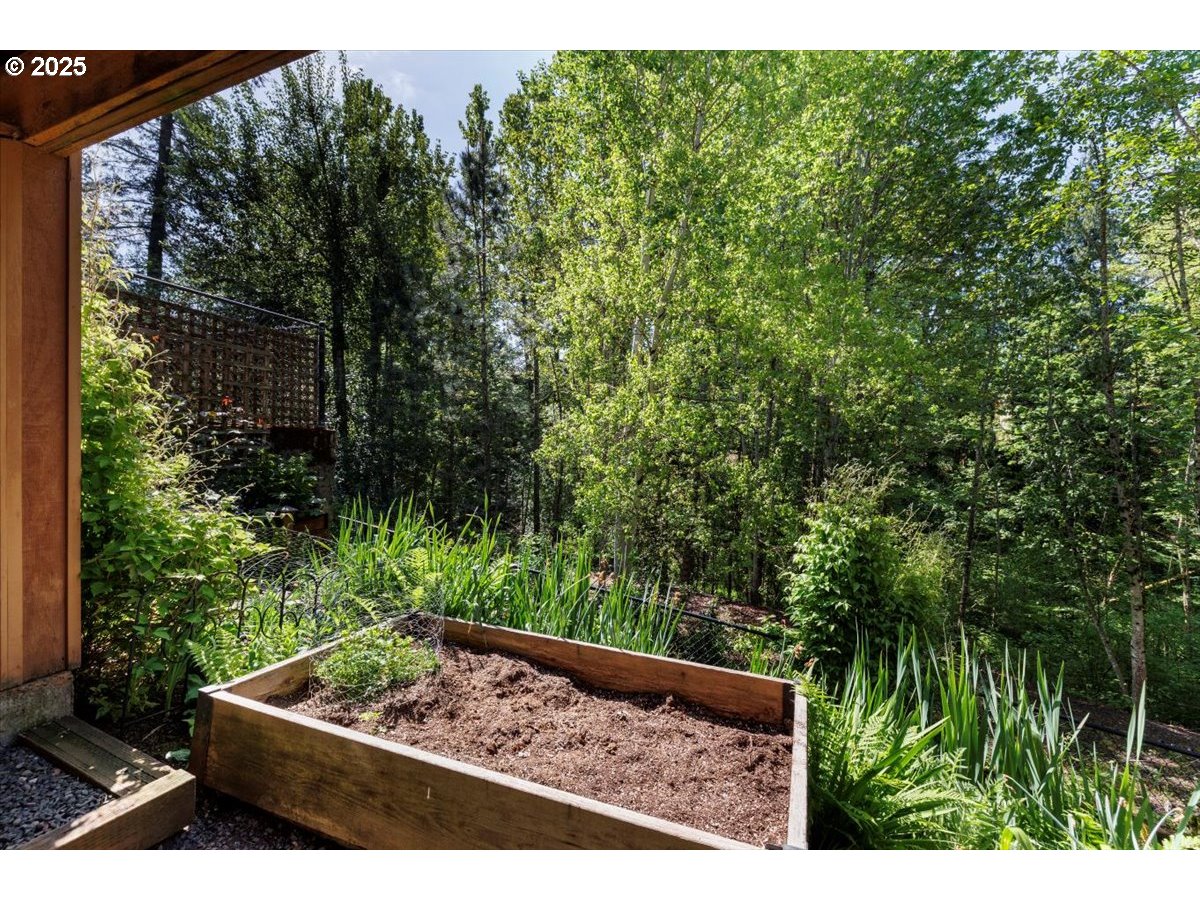 11002 Northwest Leahy Road Portland, OR 97229 - Photo 29 of 34 Gallery Image 29