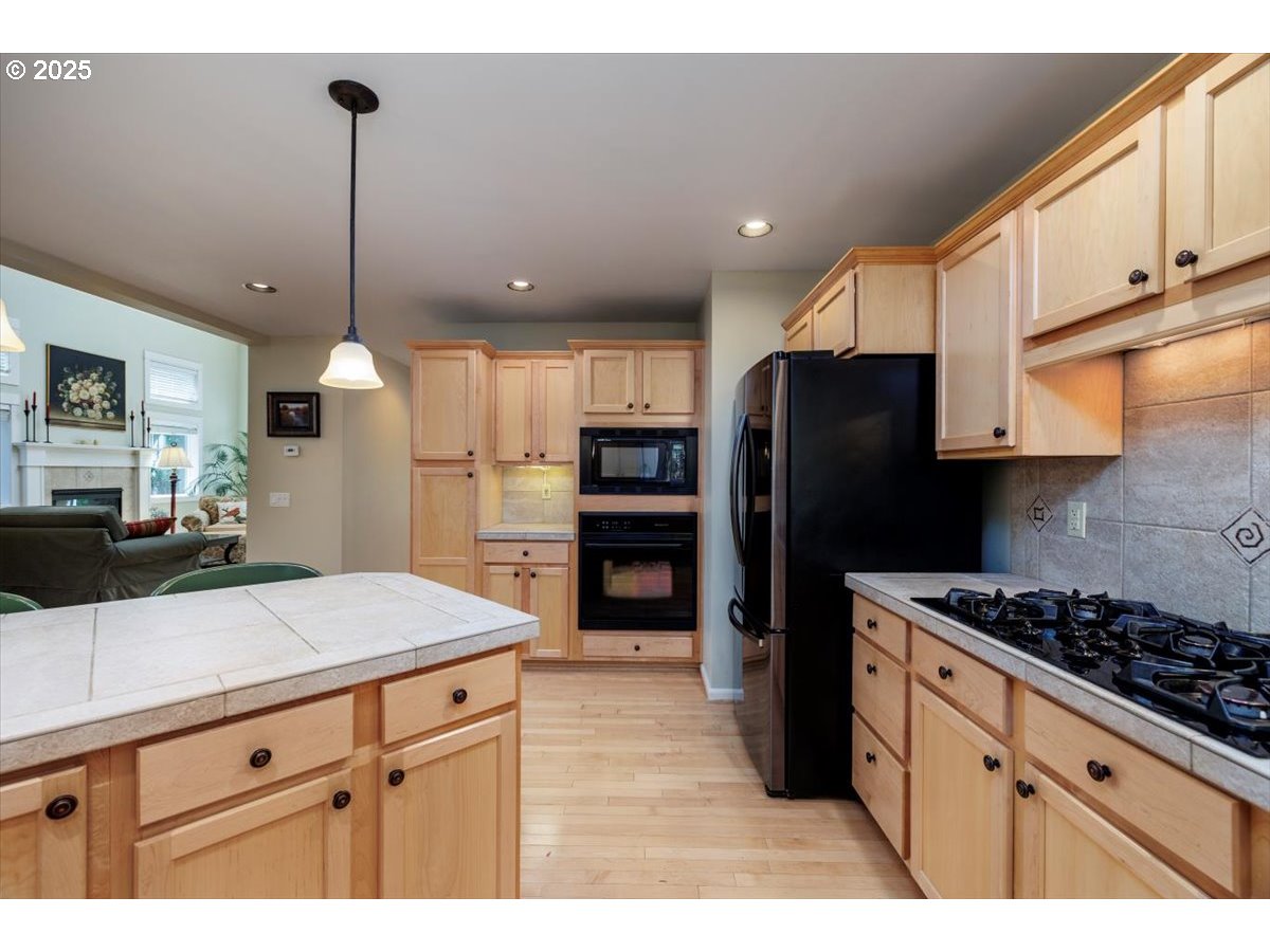 11002 Northwest Leahy Road Portland, OR 97229 - Photo 8 of 34 Gallery Image 8