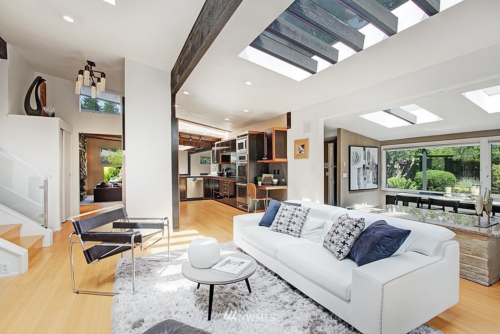 10624 Nottingham Road Edmonds, WA 98020 - Photo 11 of 36 Gallery Image 11