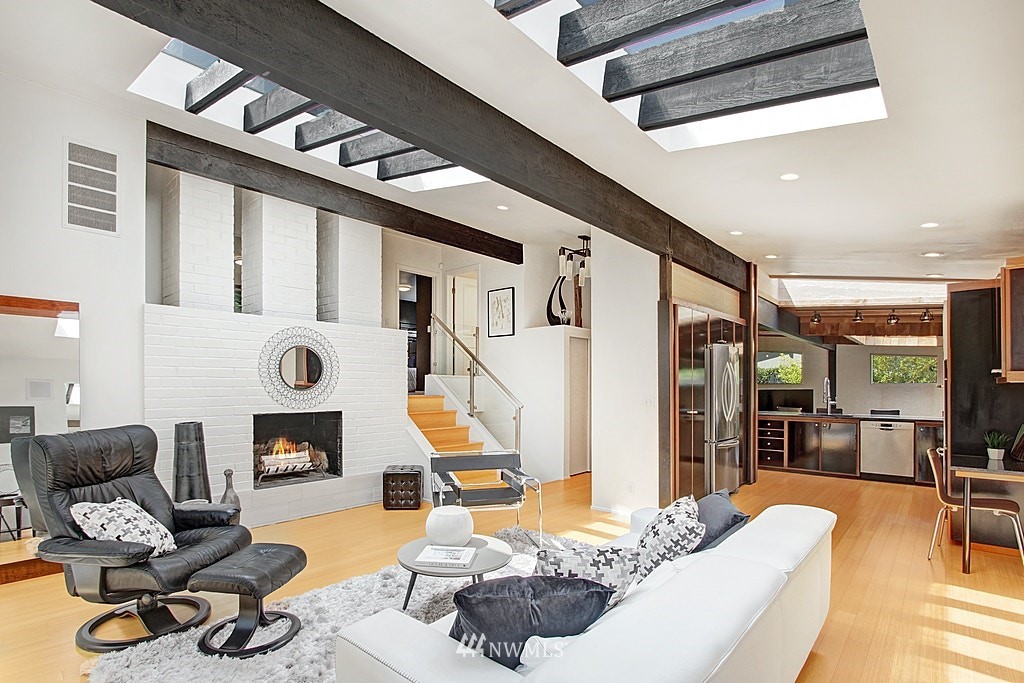 10624 Nottingham Road Edmonds, WA 98020 - Photo 12 of 36 Gallery Image 12