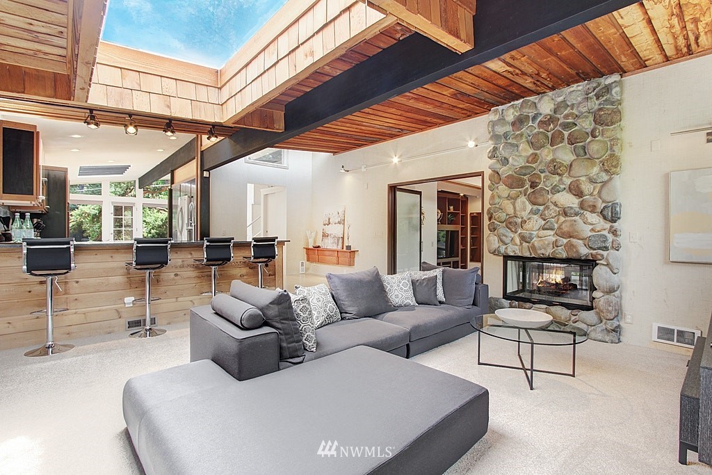 10624 Nottingham Road Edmonds, WA 98020 - Photo 18 of 36 Gallery Image 18