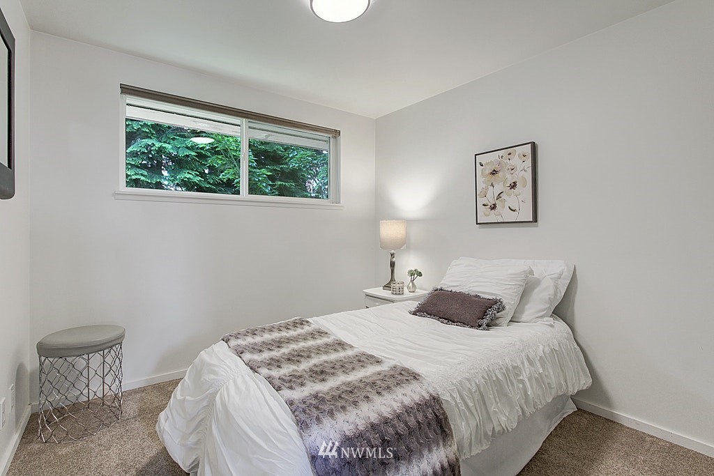 10624 Nottingham Road Edmonds, WA 98020 - Photo 27 of 36 Gallery Image 27