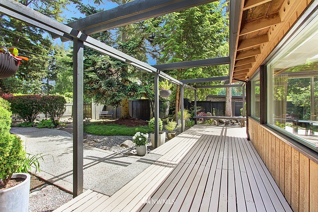 10624 Nottingham Road Edmonds, WA 98020 - Photo 30 of 36 Gallery Image 30