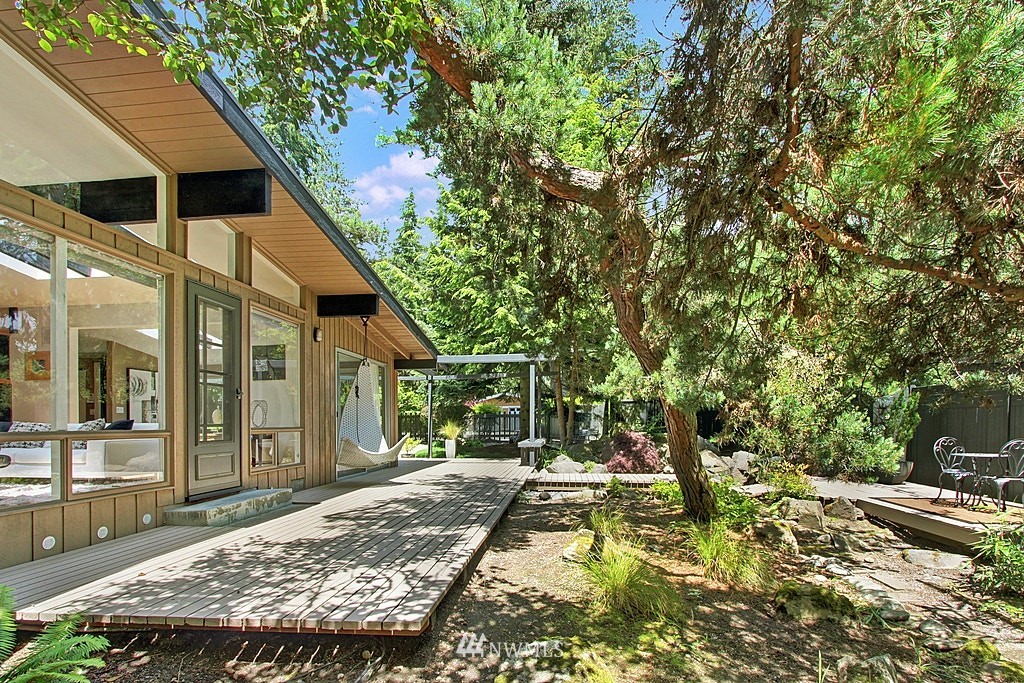 10624 Nottingham Road Edmonds, WA 98020 - Photo 31 of 36 Gallery Image 31