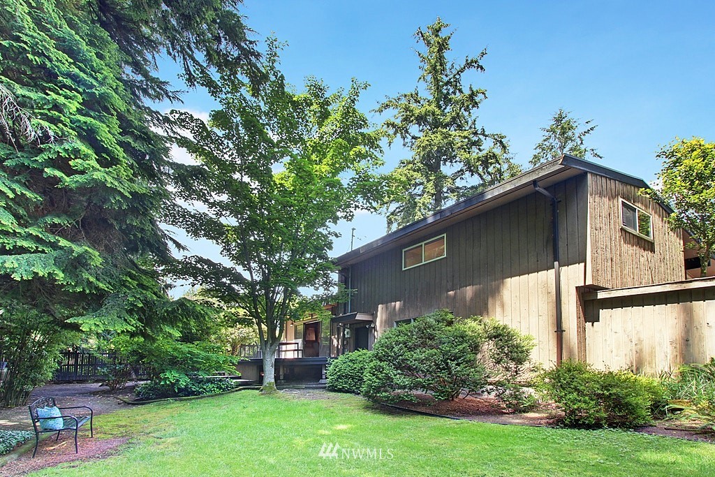 10624 Nottingham Road Edmonds, WA 98020 - Photo 36 of 36 Gallery Image 36