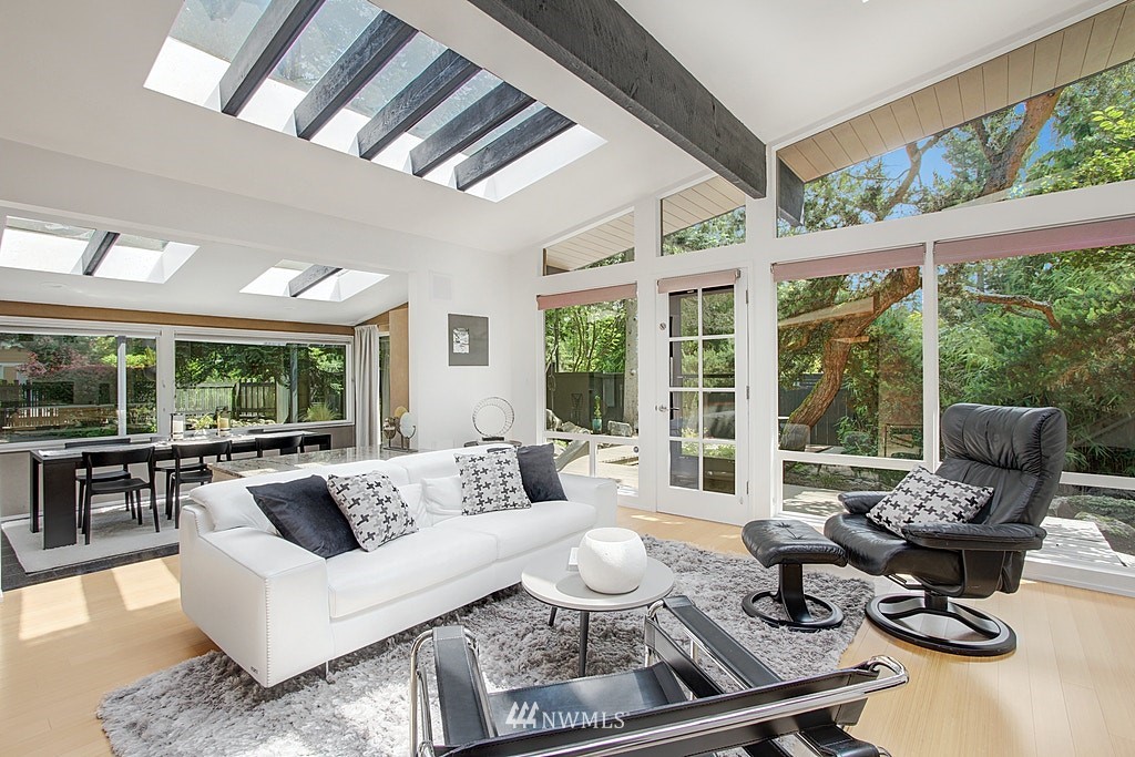 10624 Nottingham Road Edmonds, WA 98020 - Photo 8 of 36 Gallery Image 8