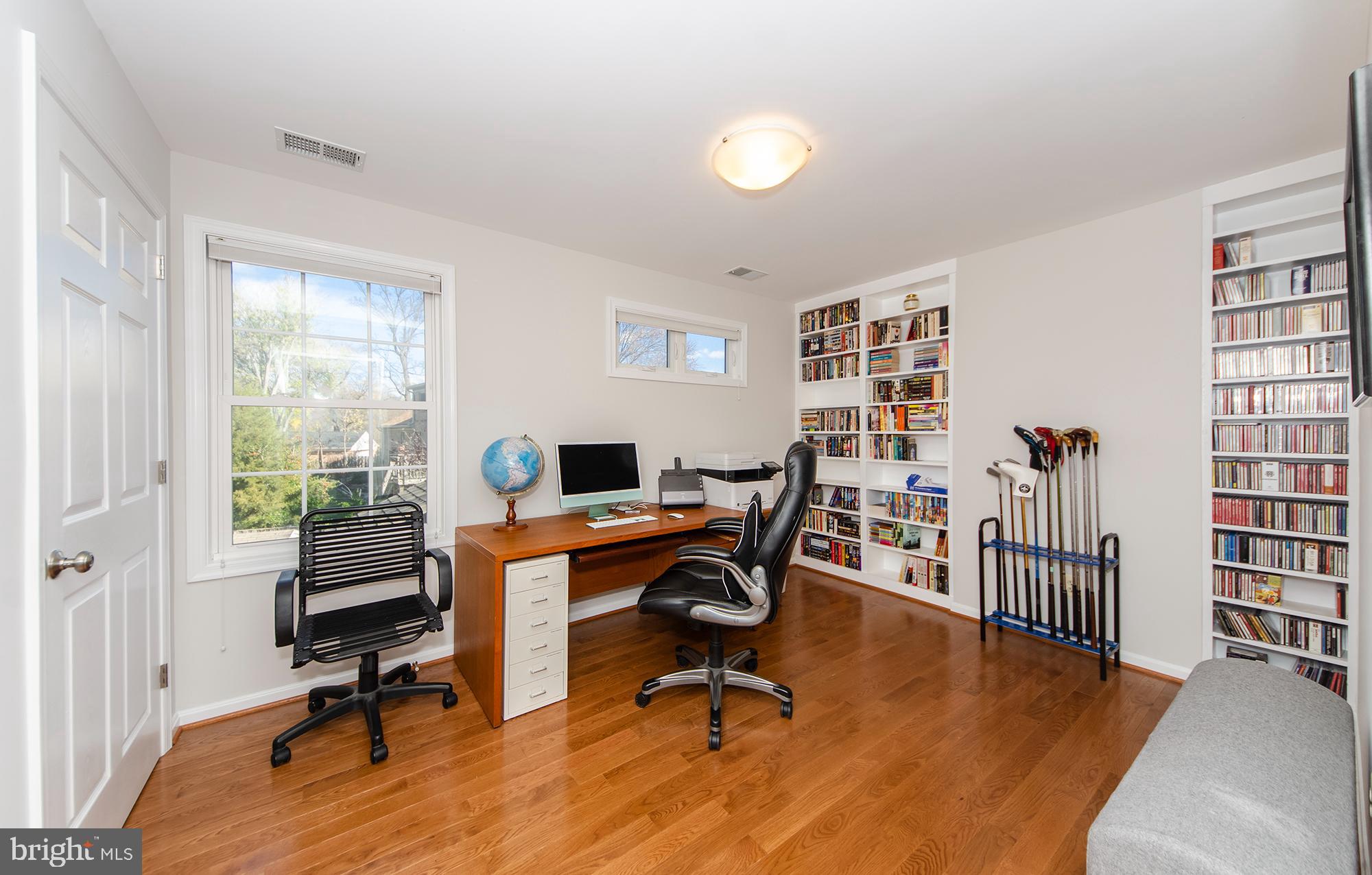 6532 Elnido Drive McLean, VA 22101 - Photo 28 of 45 Bedroom 3