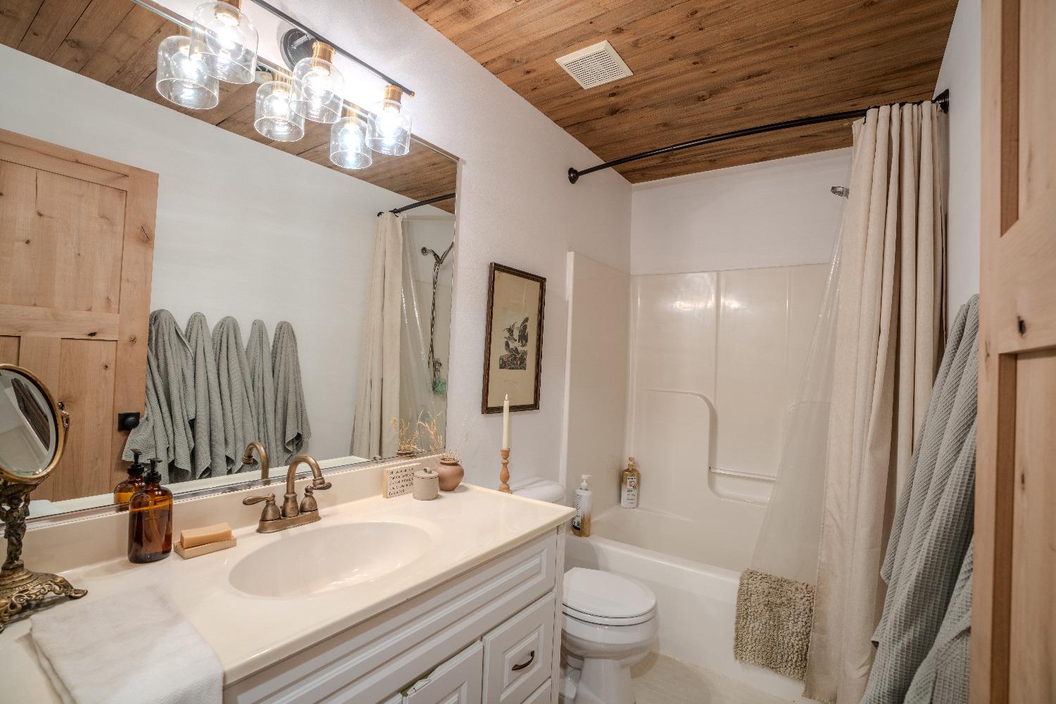 9759 North Hogan Road Aurora, IN 47001 - Photo 28 of 51 Gallery Image 28