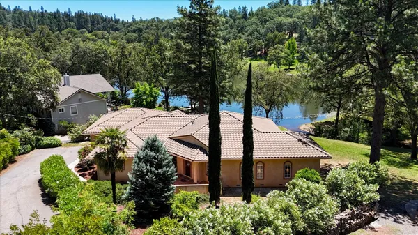 $749,000 | 16104 Fairway Glen Place, Grass Valley, CA 95949