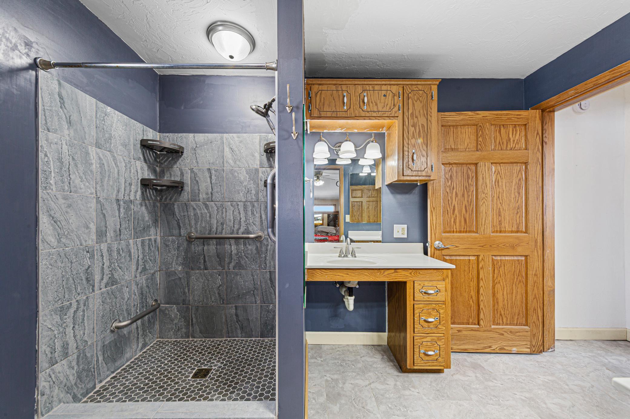 112 5th Street Southeast Montgomery, MN 56069 - Photo 17 of 41