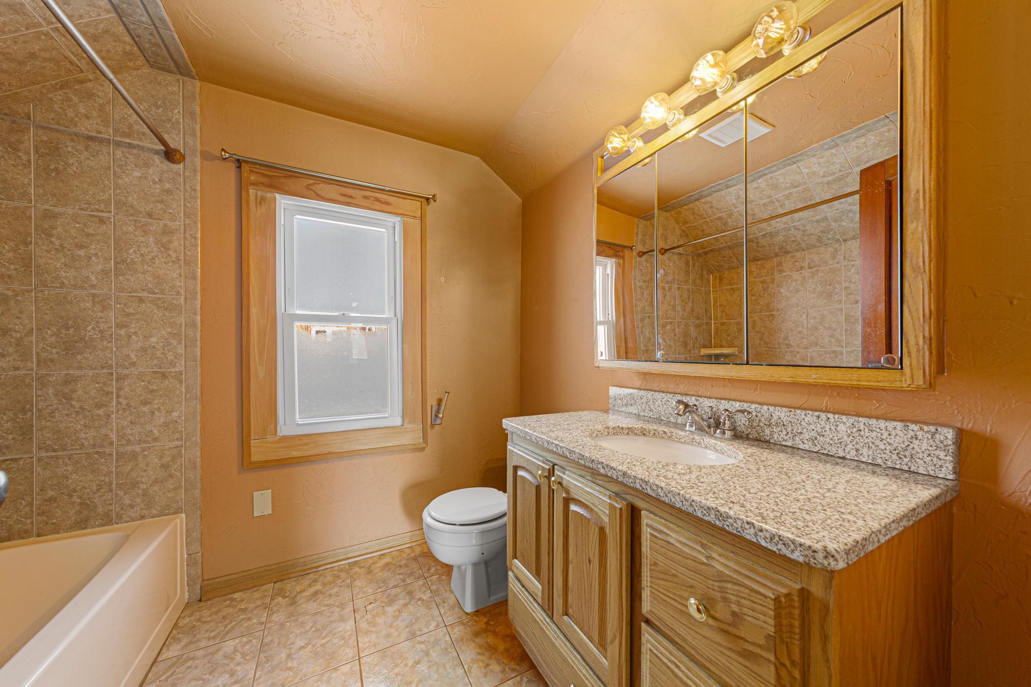 112 5th Street Southeast Montgomery, MN 56069 - Photo 21 of 41