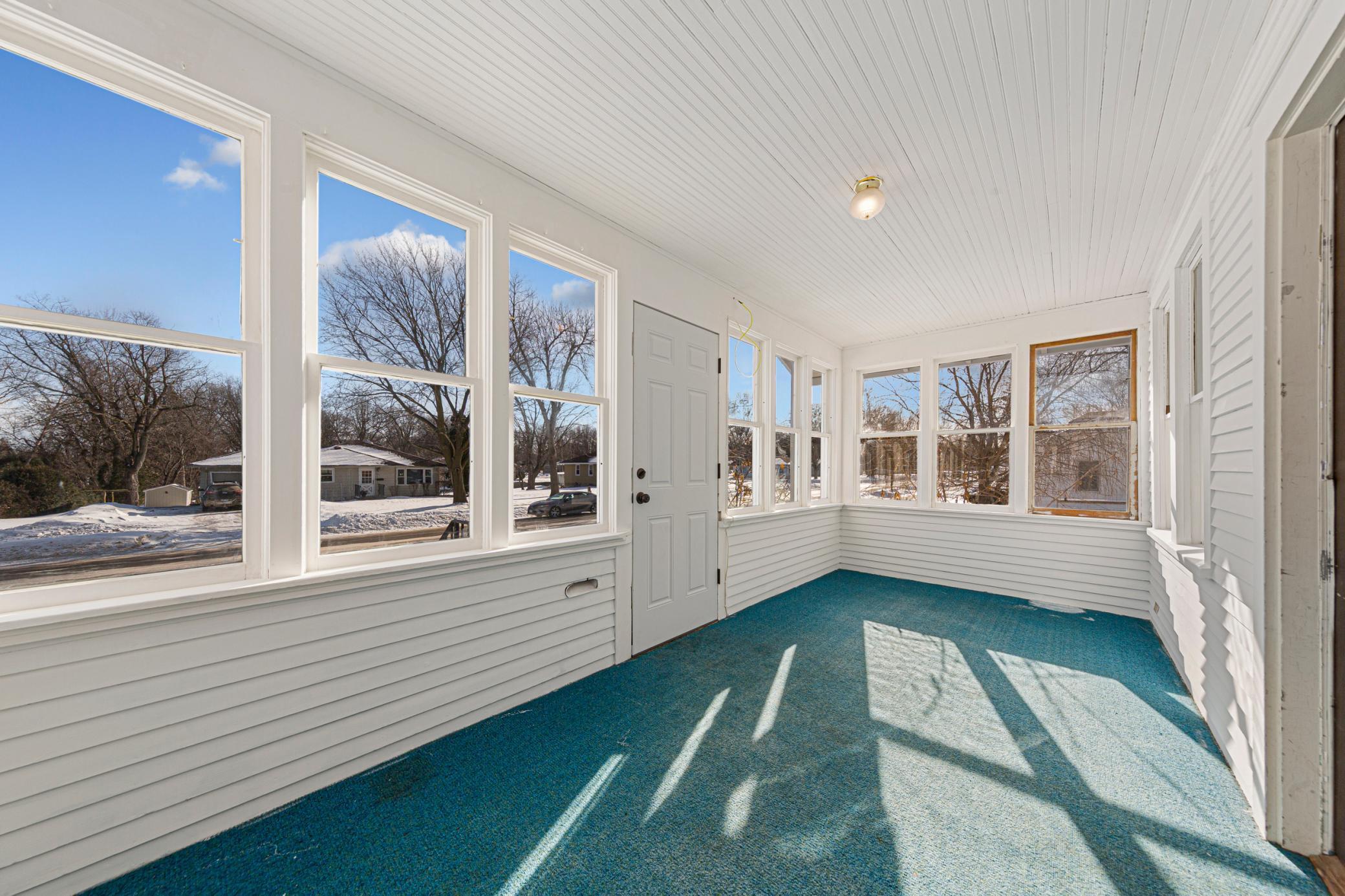 112 5th Street Southeast Montgomery, MN 56069 - Photo 4 of 41