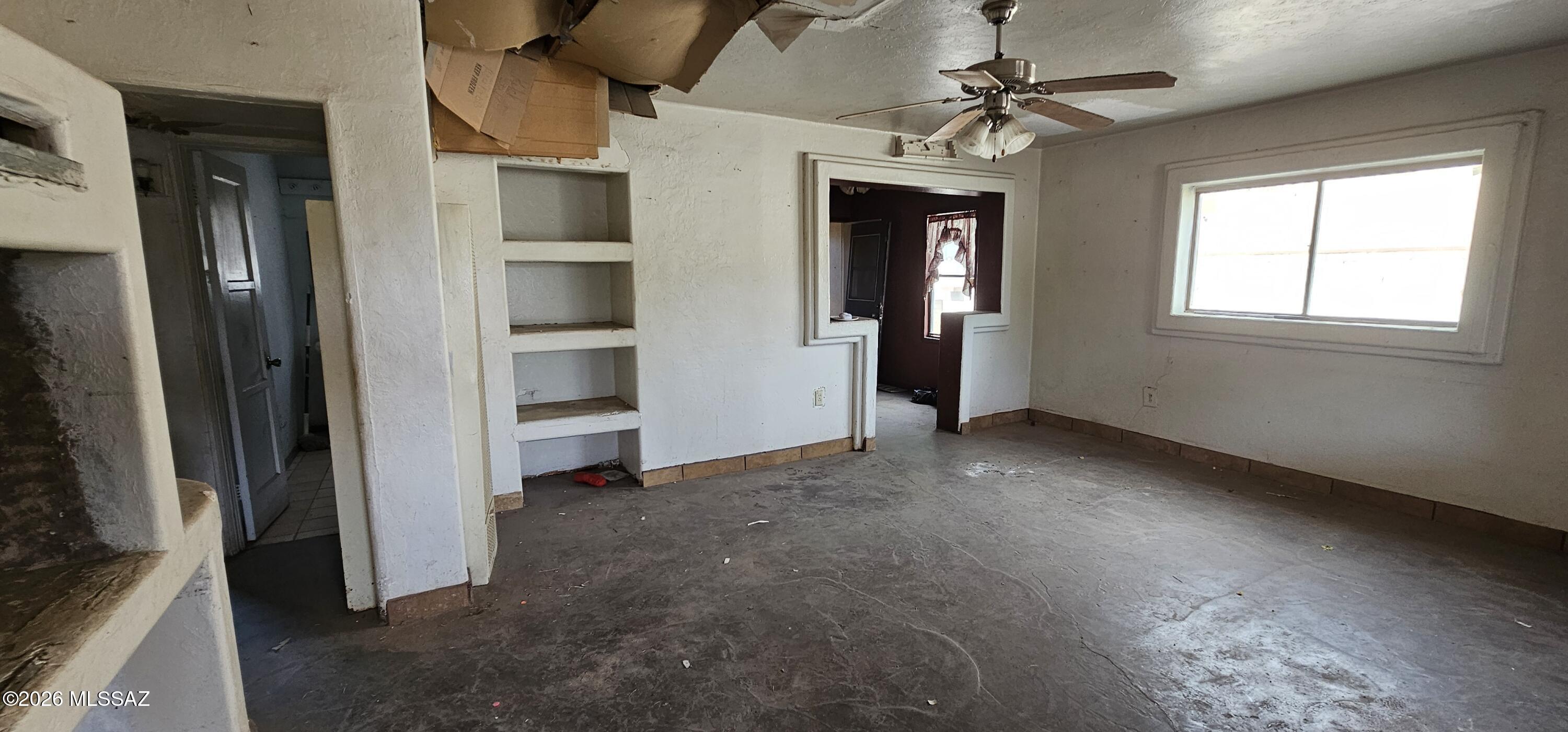 3265 East 24th Street Tucson, AZ 85713 - Photo 6 of 18 Living Room