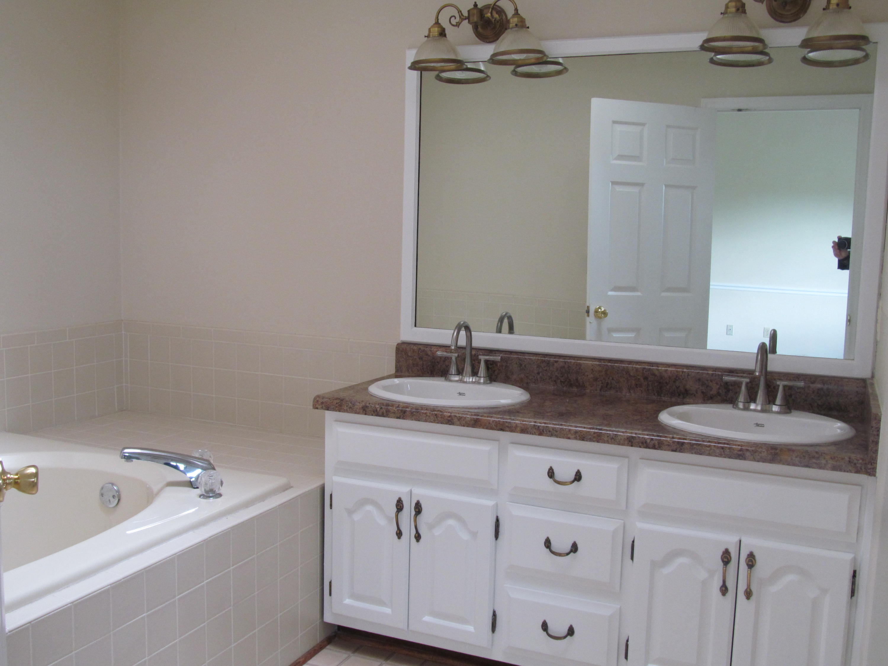 363 Shavers Farm Road Troutville, VA 24175 - Photo 17 of 46 IMG_4285