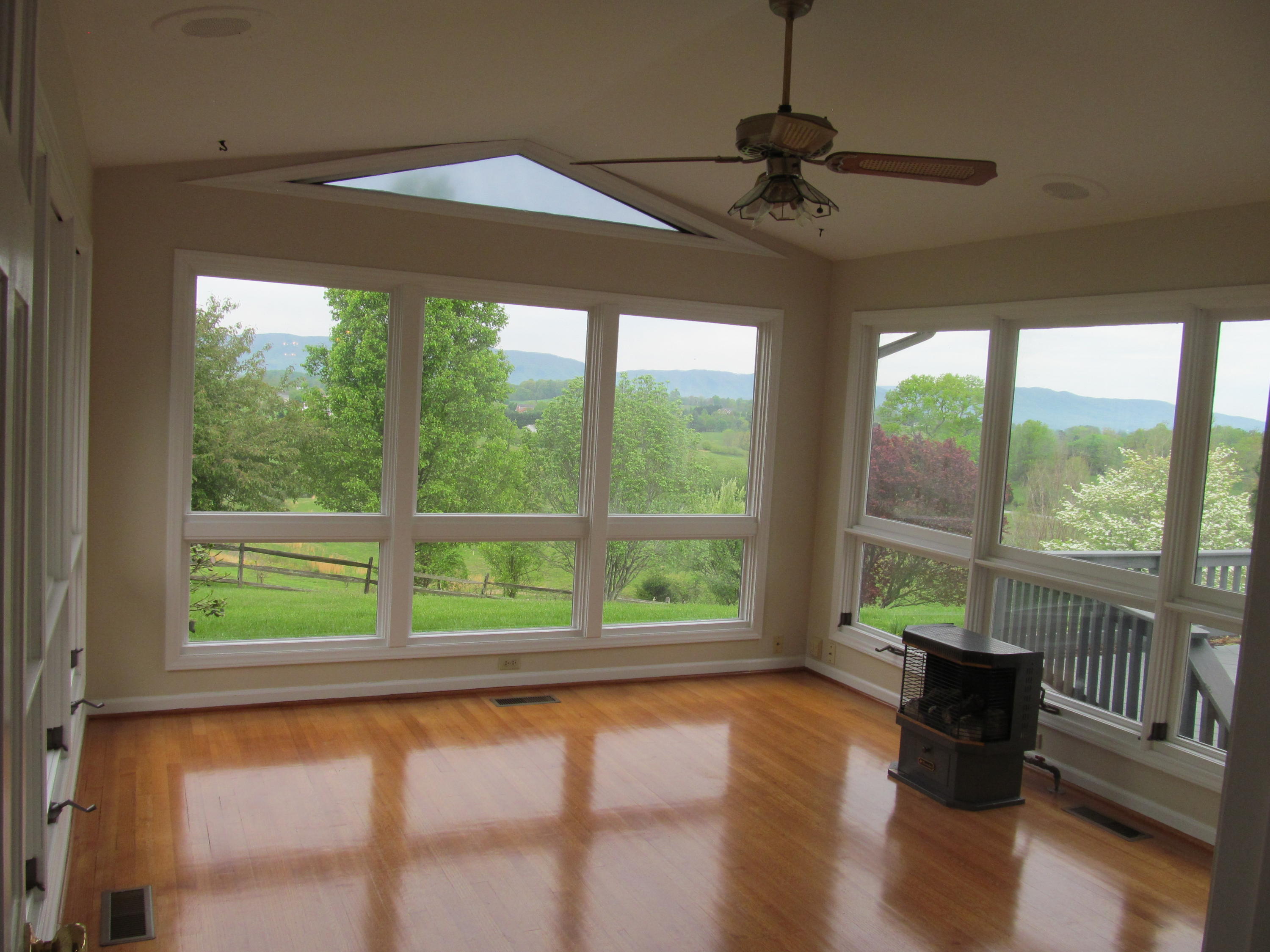 363 Shavers Farm Road Troutville, VA 24175 - Photo 6 of 46 IMG_4272