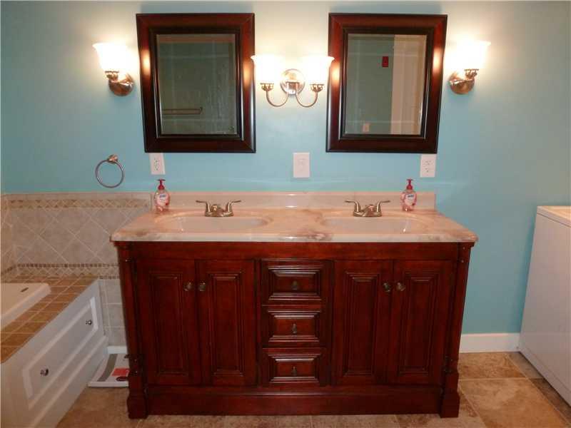 63 Range Hill Road Poland, ME 04274 - Photo 31 of 35 Master Bath/Spa.