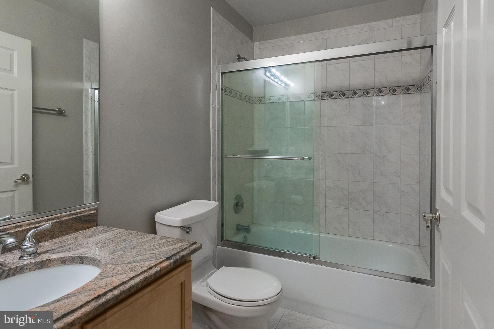 18806 Severn Road Gaithersburg, MD 20879 - Photo 17 of 30 Bath