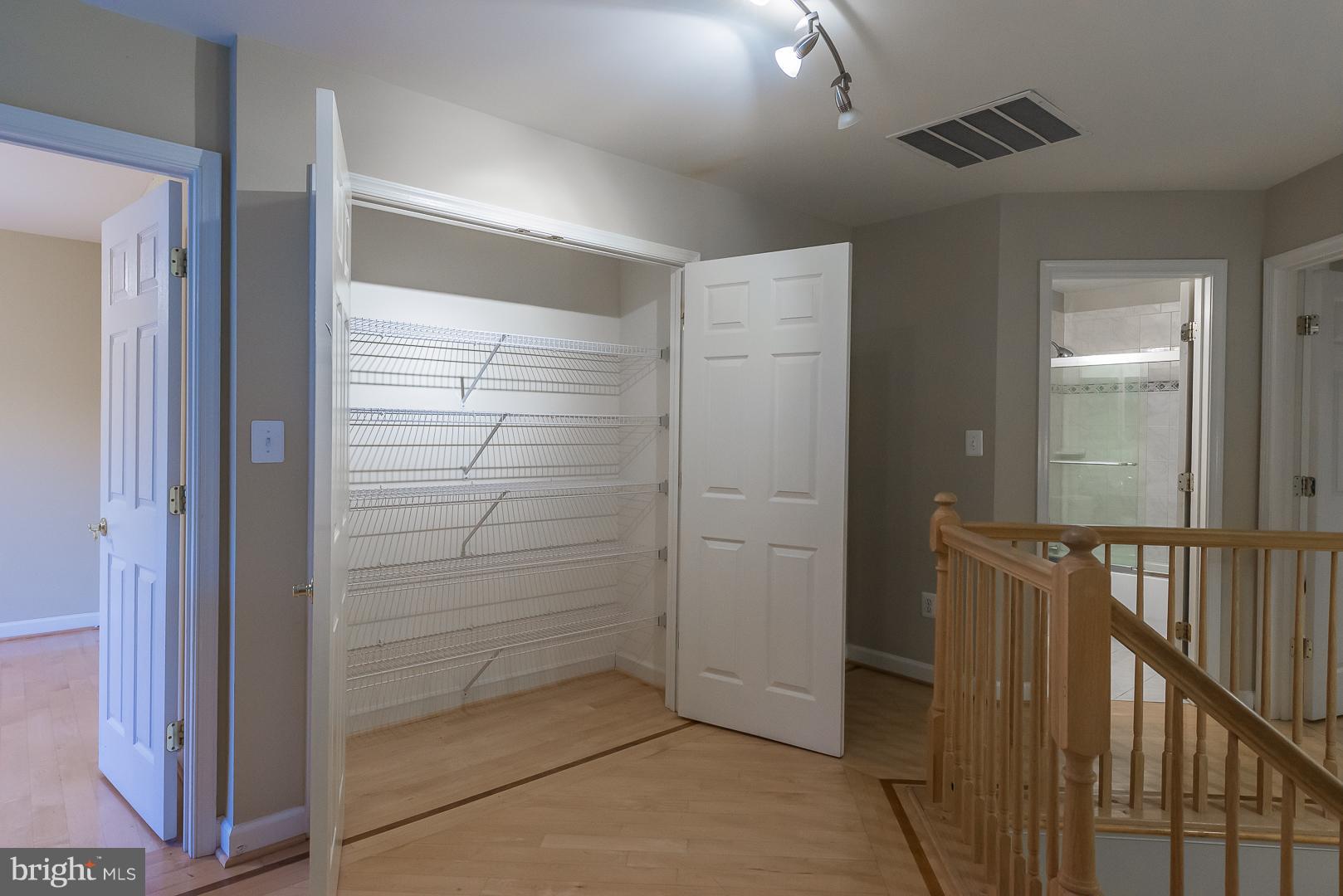 18806 Severn Road Gaithersburg, MD 20879 - Photo 18 of 30 Interior (General)