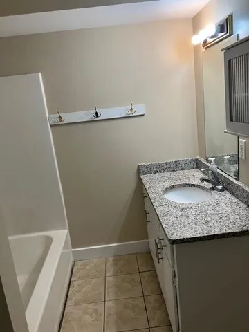 $2,550 | 473 King Street, Unit A, Charleston, SC 29403