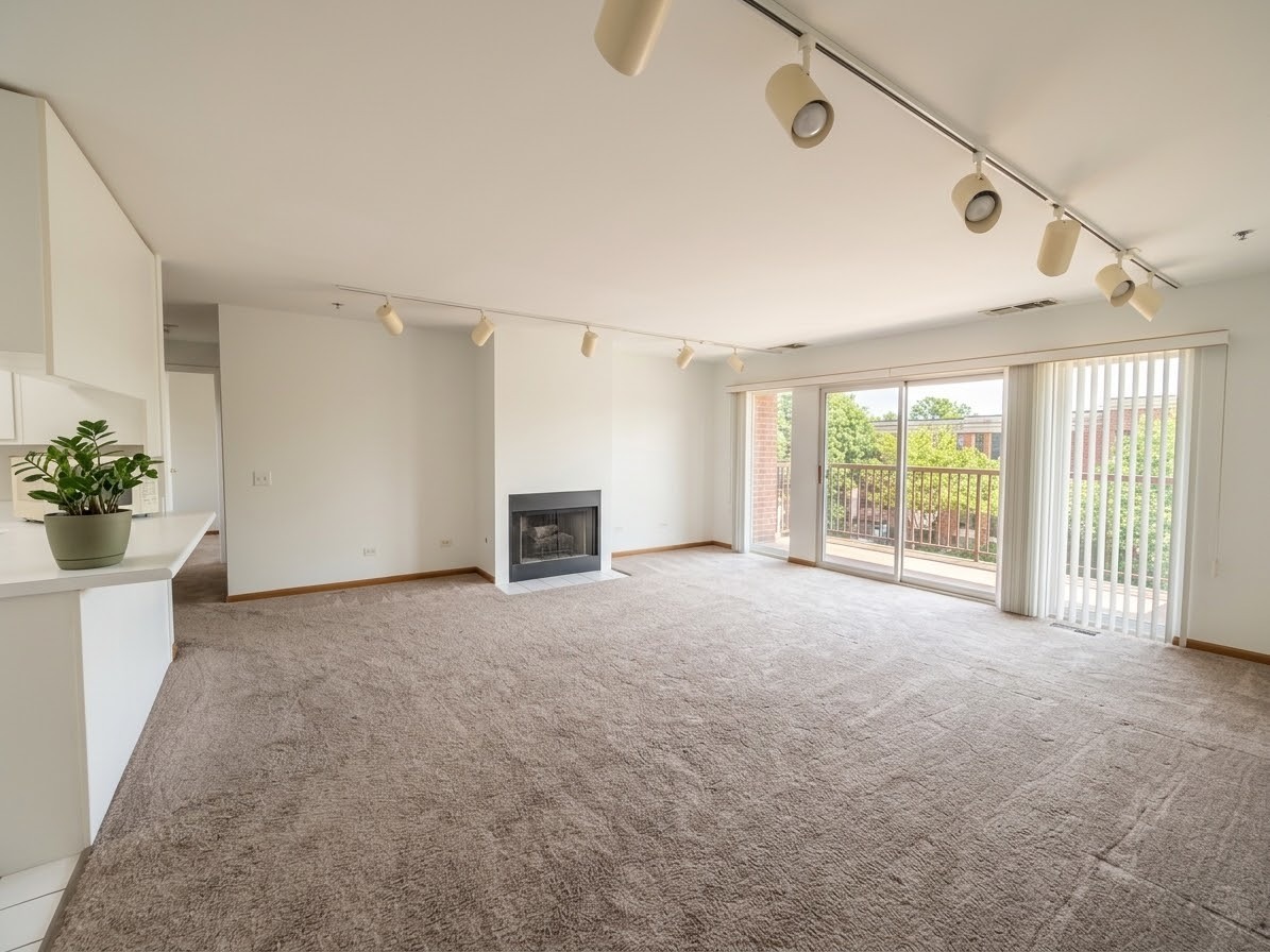 412 Kelburn Road, Unit 316 Deerfield, IL 60015 - Photo 5 of 15 Gallery Image 5