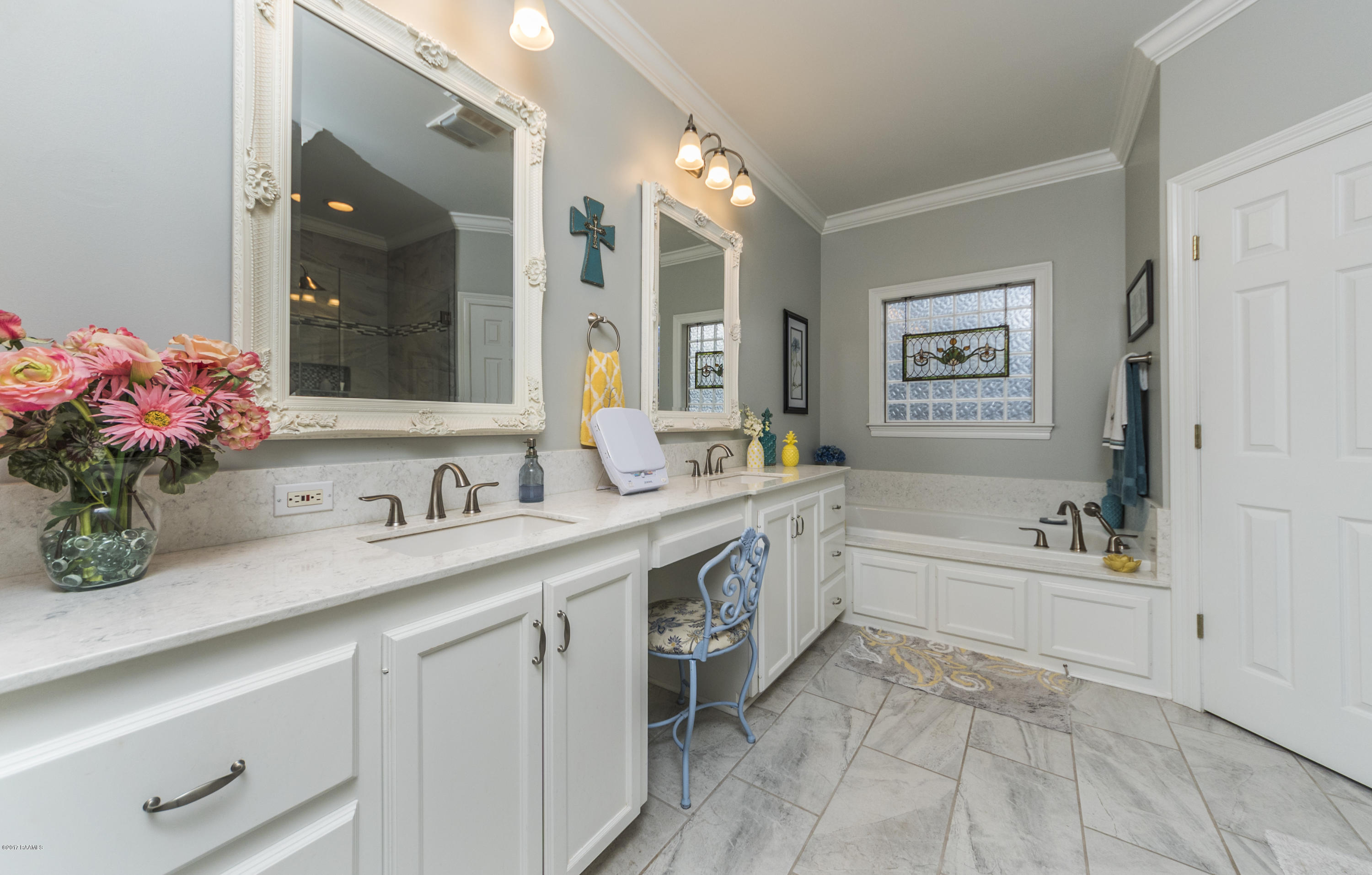 188 East Edith Road Lafayette, LA 70508 - Photo 11 of 33 Master Bath 1
