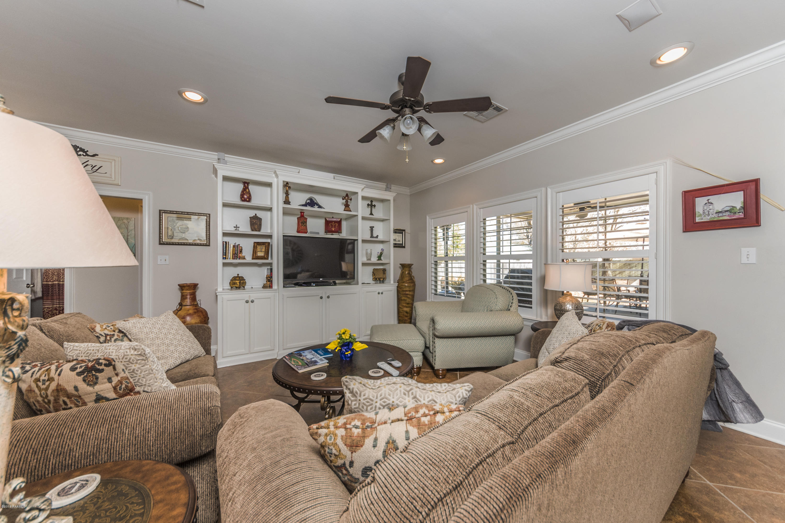 188 East Edith Road Lafayette, LA 70508 - Photo 5 of 33 Living Room 3b