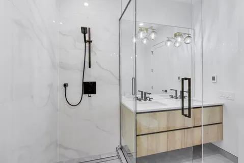 $650,000 | 2456 West Cortez Street, Unit 2E, Chicago, IL 60622