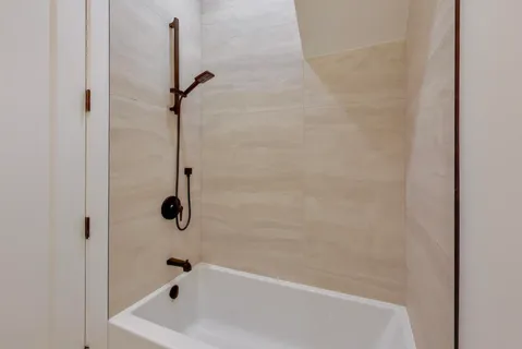 $650,000 | 2456 West Cortez Street, Unit 2E, Chicago, IL 60622