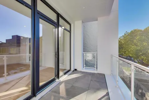 $650,000 | 2456 West Cortez Street, Unit 2E, Chicago, IL 60622