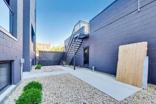 $650,000 | 2456 West Cortez Street, Unit 2E, Chicago, IL 60622