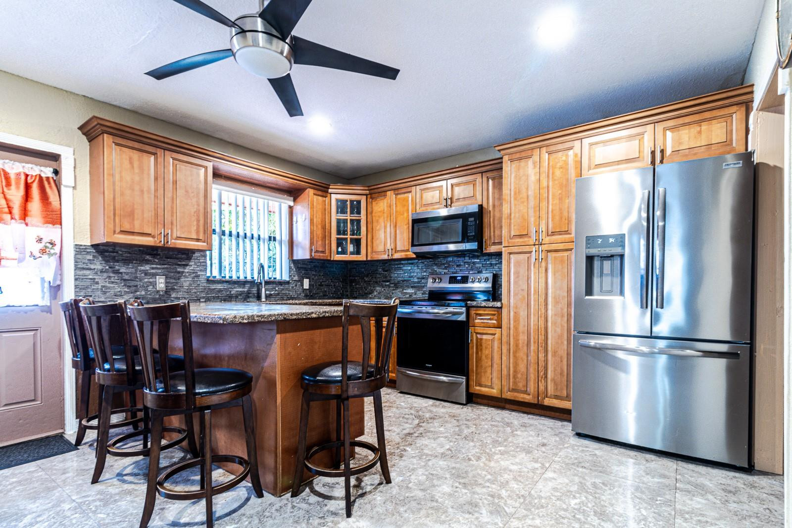 661 Southwest 28th Way Fort Lauderdale, FL 33312 - Photo 8 of 20 Photo 8