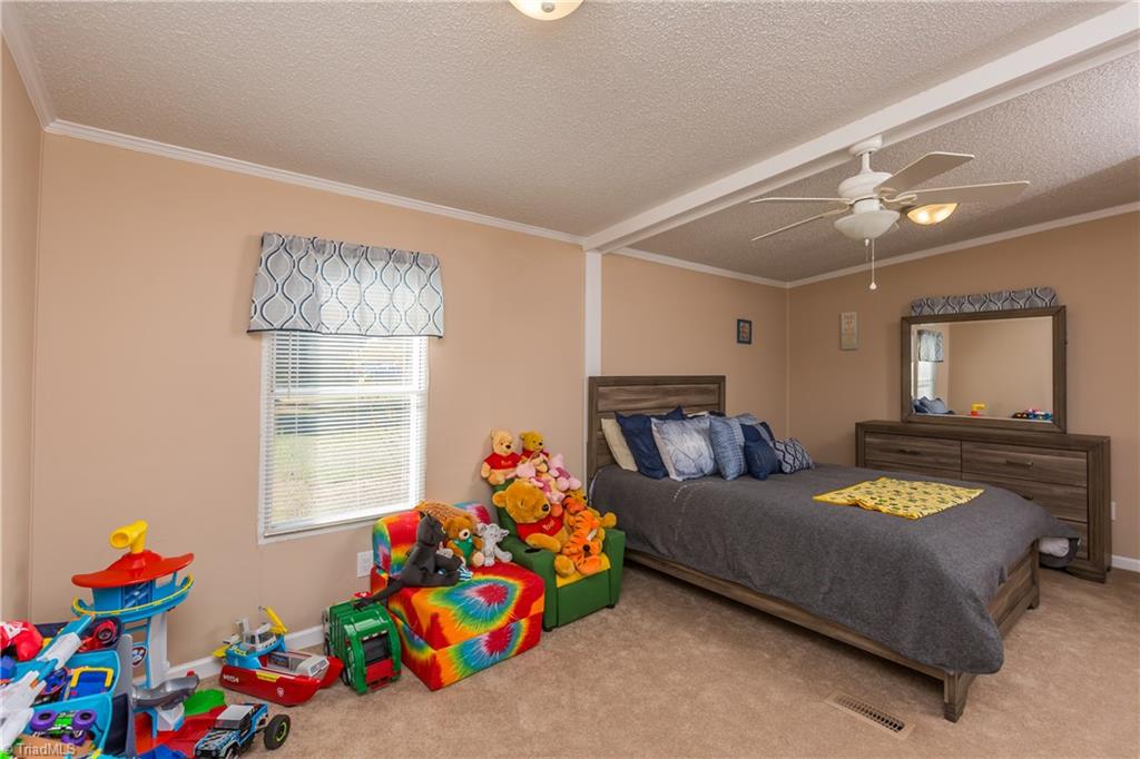 699 Rock Springs Road Harmony, NC 28634 - Photo 17 of 20 Gallery Image 17