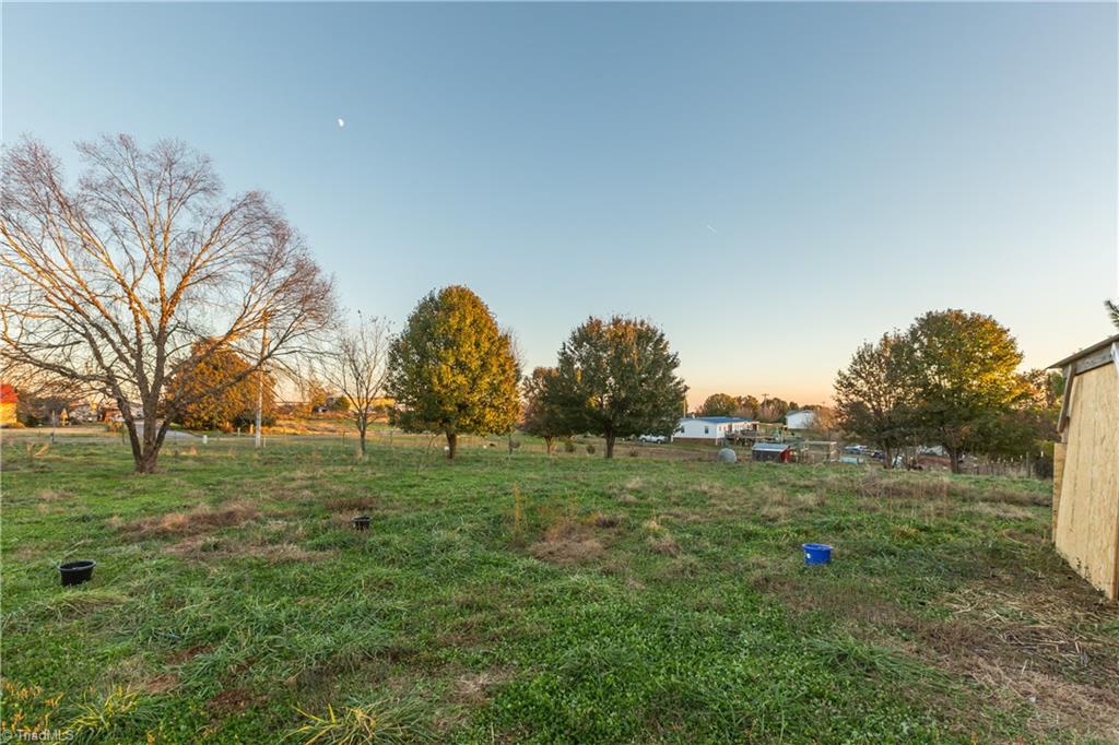 699 Rock Springs Road Harmony, NC 28634 - Photo 18 of 20 Gallery Image 18