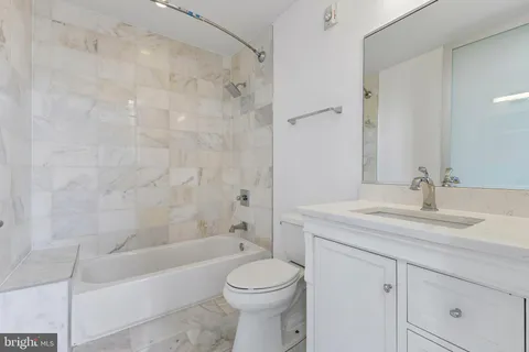 $325,000 | 1211 G Street Southeast, Unit 5, Washington, DC 20003