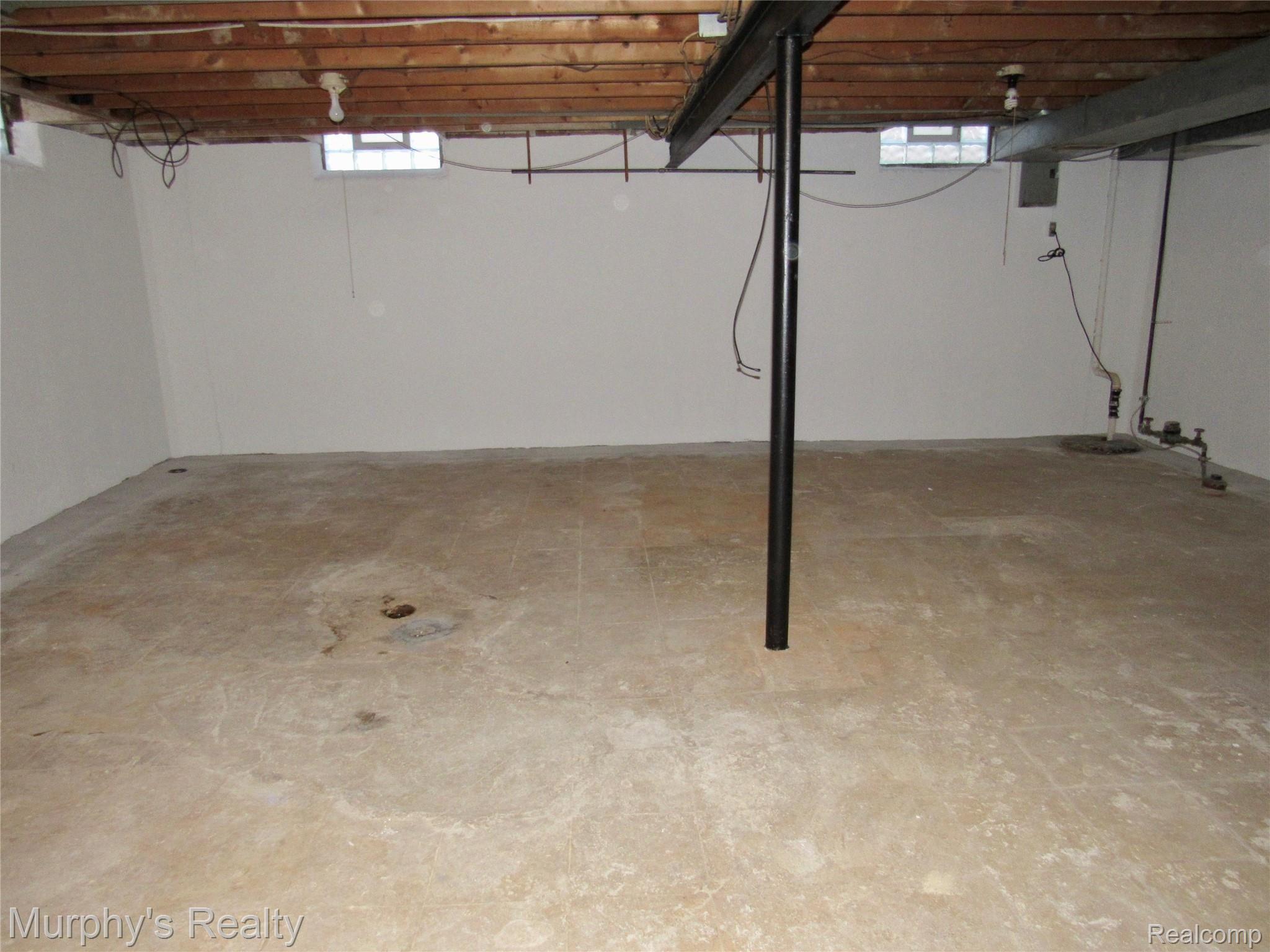 38501 Radde Street Clinton Township, MI 48036 - Photo 36 of 39 36.jpeg