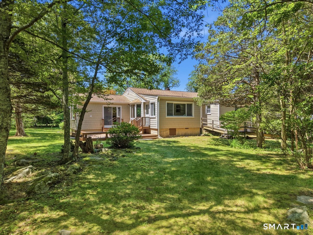 8 Roxbury Court East Lyme, CT 06357 - Photo 36 of 39