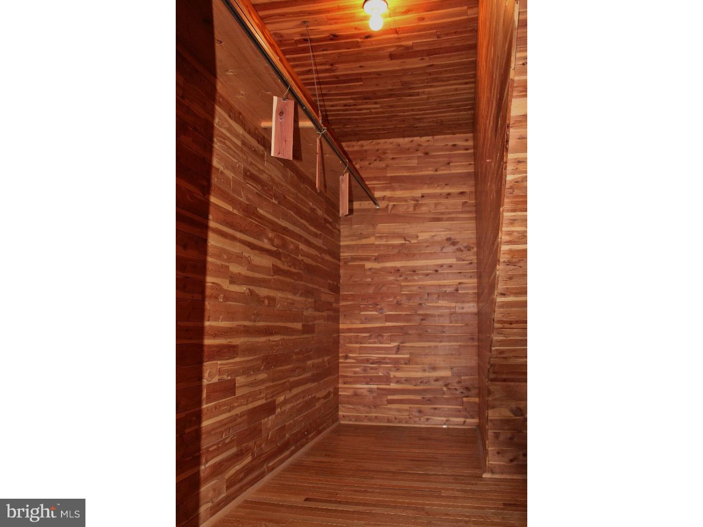 506 Cleveland Avenue Riverside, NJ 08075 - Photo 12 of 15 Walk-in Closet