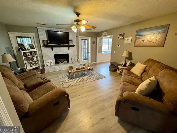 $399,000 | 805 Mitchell Drive, Vidalia, GA 30474