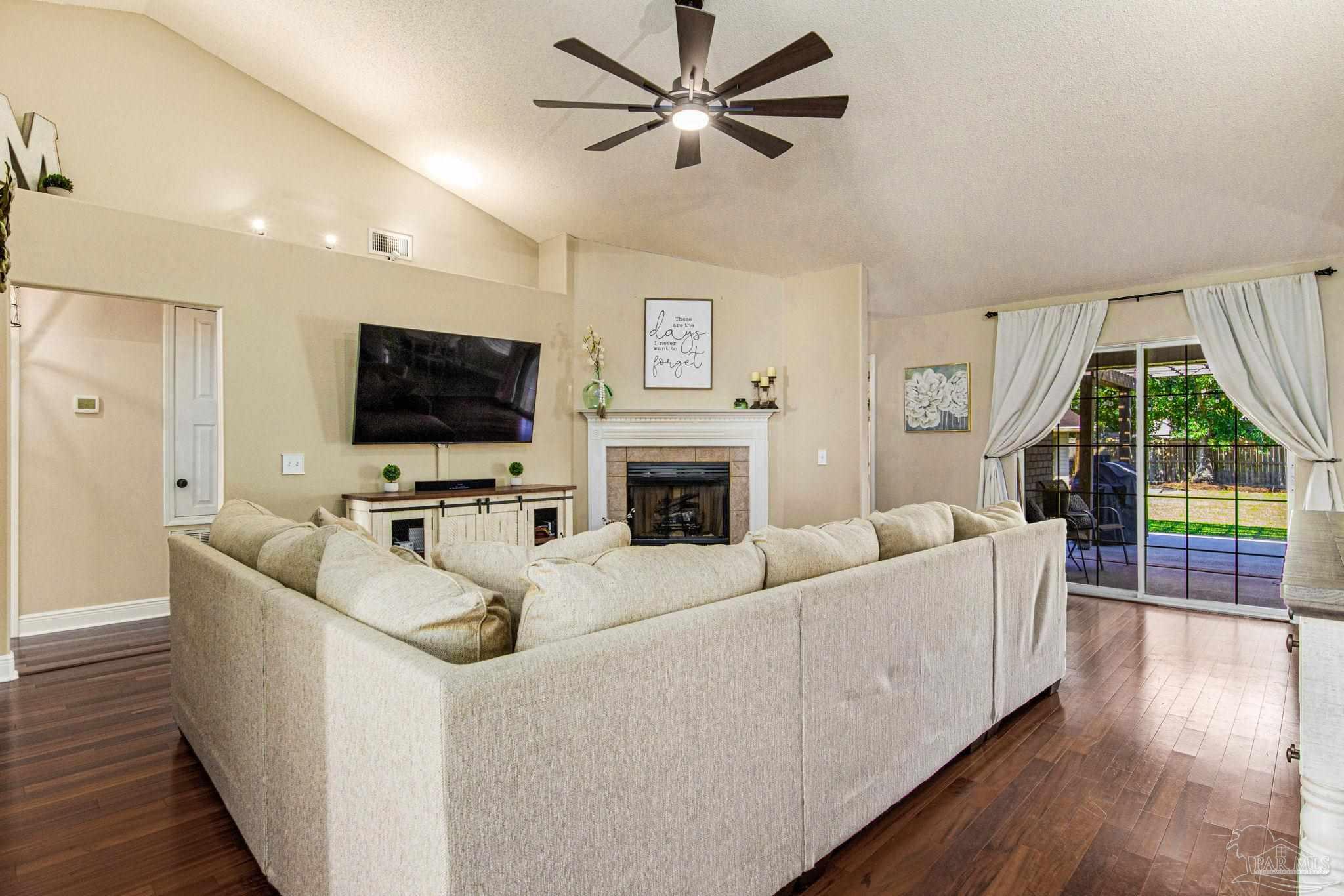 7472 Farmers Road Pensacola, FL 32526 - Photo 15 of 43 Gallery Image 15