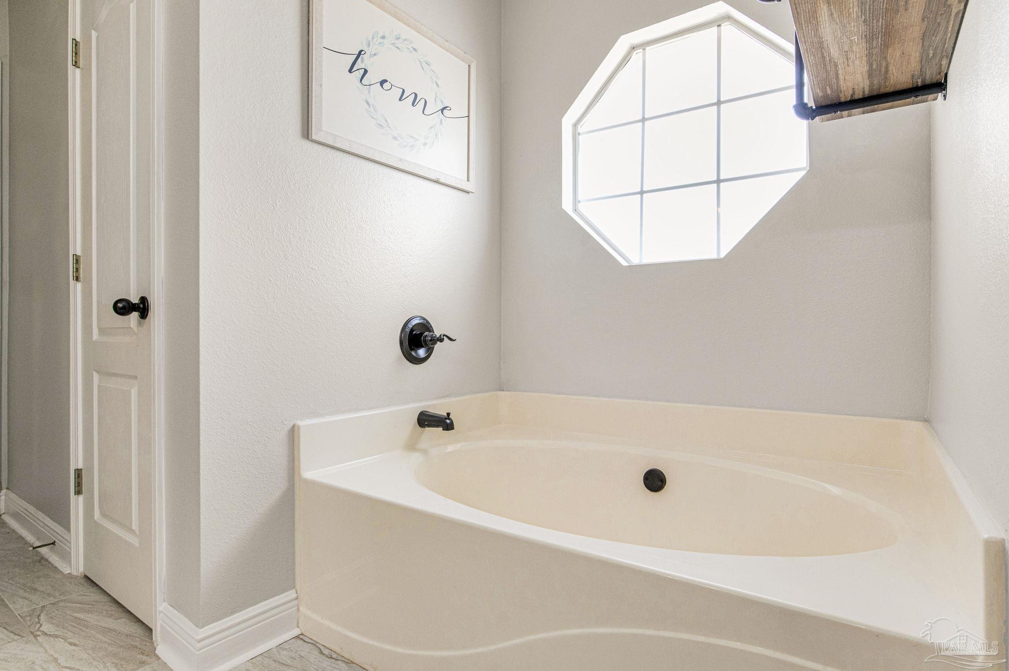 7472 Farmers Road Pensacola, FL 32526 - Photo 24 of 43 Gallery Image 24