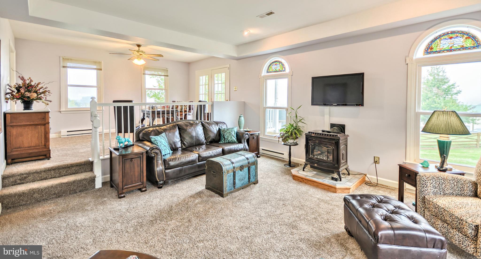 6312 Debold Road Sabillasville, MD 21780 - Photo 14 of 30 Family Room