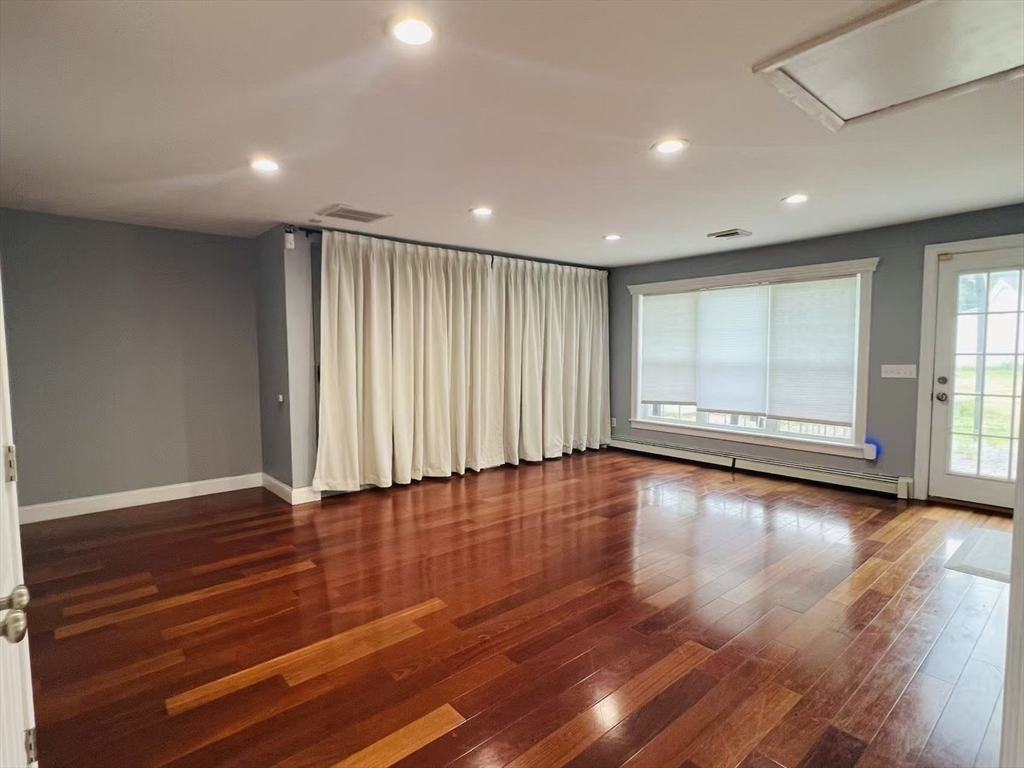 184 Richard Road Braintree, MA 02184 - Photo 7 of 21