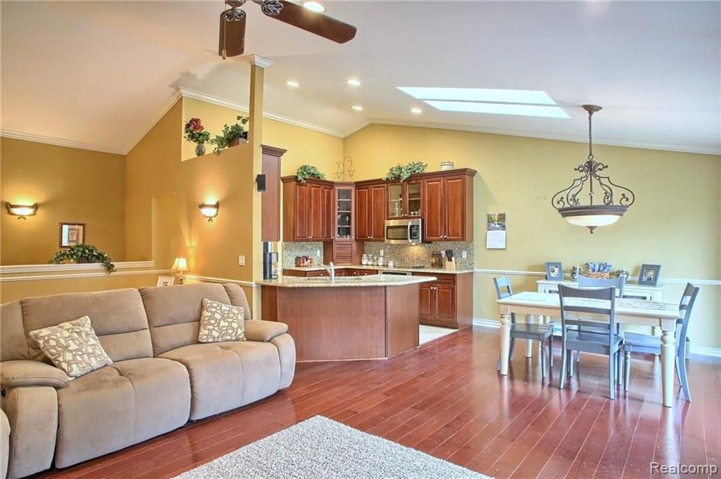 26019 Mariners Point New Baltimore, MI 48051 - Photo 5 of 21